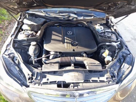 Mercedes-Benz E 220 2.2, снимка 2