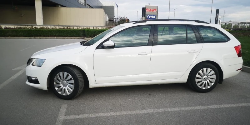 Skoda Octavia, снимка 3 - Автомобили и джипове - 47469209