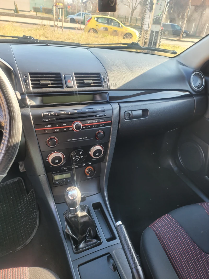 Mazda 3, снимка 8 - Автомобили и джипове - 48797954