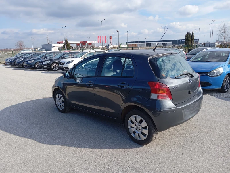 Toyota Yaris 1.4 дизел , снимка 5 - Автомобили и джипове - 48963467