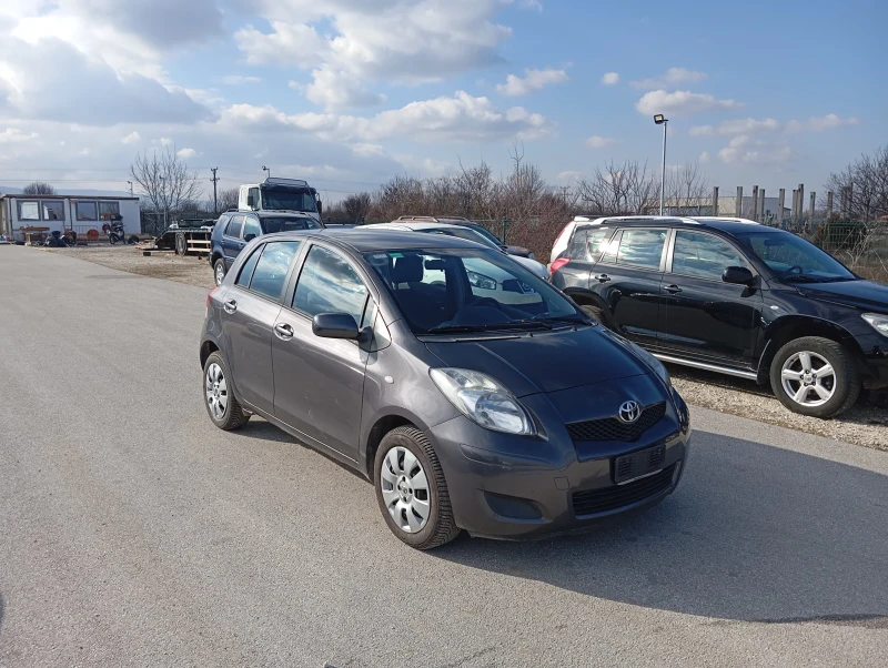 Toyota Yaris 1.4 дизел , снимка 1 - Автомобили и джипове - 48963467