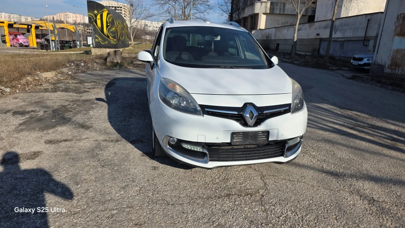 Renault Scenic 1.5dci, снимка 12 - Автомобили и джипове - 49590556