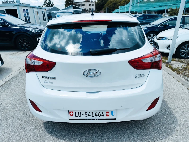 Hyundai I30 1.6 Швейцария 136 к.с., снимка 6 - Автомобили и джипове - 50721010