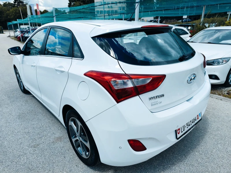 Hyundai I30 1.6 Швейцария 136 к.с., снимка 8 - Автомобили и джипове - 50721010