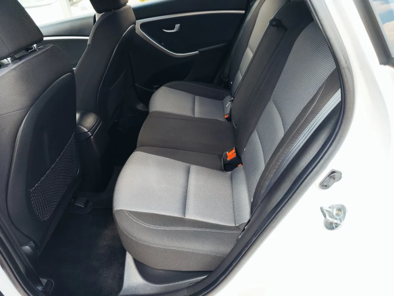 Hyundai I30 1.6 Швейцария 136 к.с., снимка 17 - Автомобили и джипове - 50721010