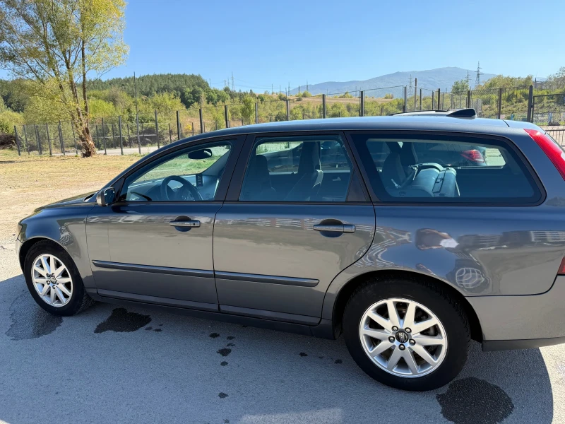 Volvo V50, снимка 8 - Автомобили и джипове - 52551154