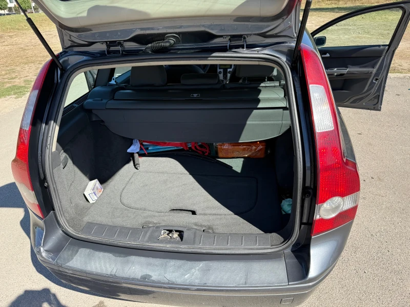 Volvo V50, снимка 14 - Автомобили и джипове - 52551154