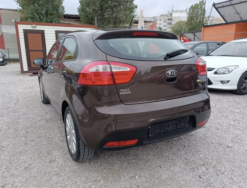 Kia Rio 1.4i Style ТОП СЪСТОЯНИЕ !!!, снимка 3 - Автомобили и джипове - 51947340