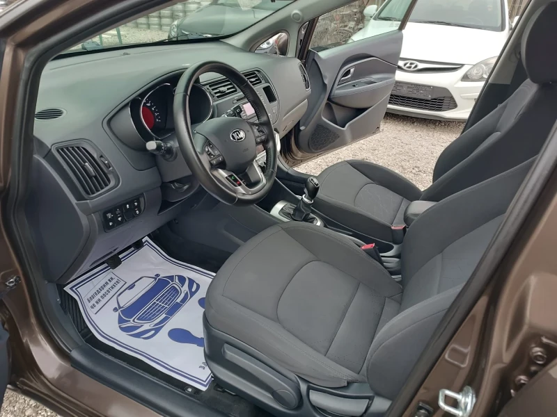 Kia Rio 1.4i Style ТОП СЪСТОЯНИЕ !!!, снимка 10 - Автомобили и джипове - 51947340