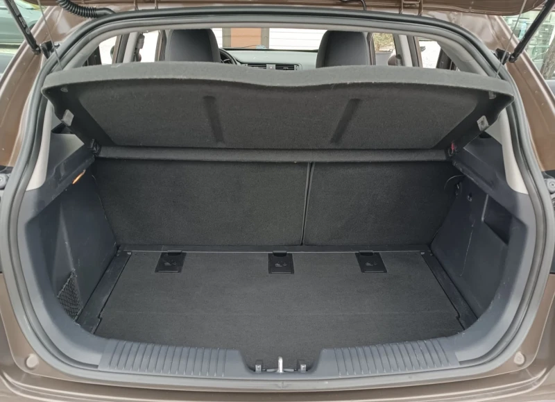 Kia Rio 1.4i Style ТОП СЪСТОЯНИЕ !!!, снимка 12 - Автомобили и джипове - 51947340