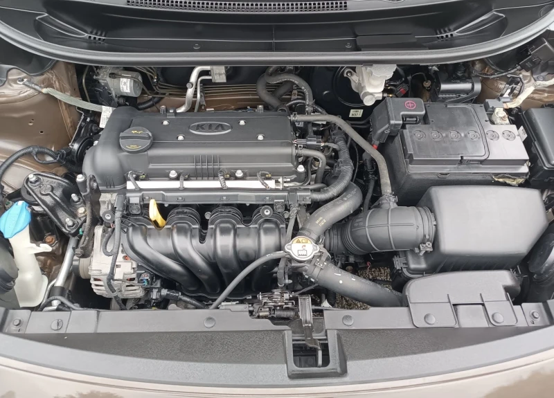 Kia Rio 1.4i Style ТОП СЪСТОЯНИЕ !!!, снимка 9 - Автомобили и джипове - 51947340