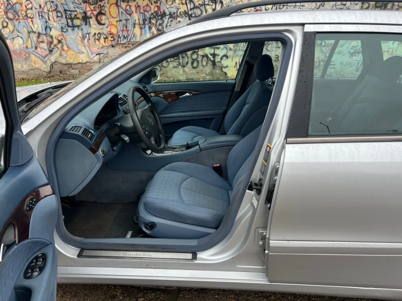 Mercedes-Benz E 240 2.6I-4х4, снимка 8 - Автомобили и джипове - 52379093