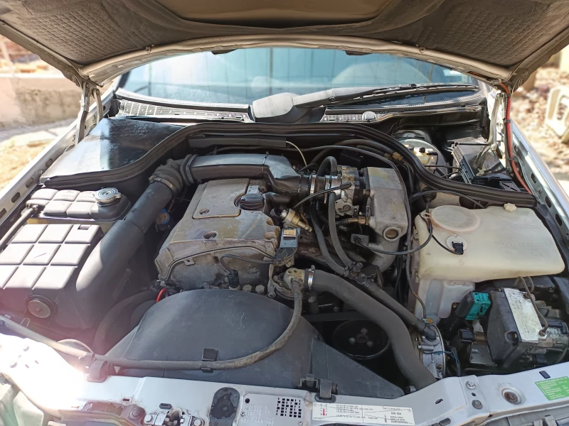 Mercedes-Benz C 180 Gas, снимка 6 - Автомобили и джипове - 52757480