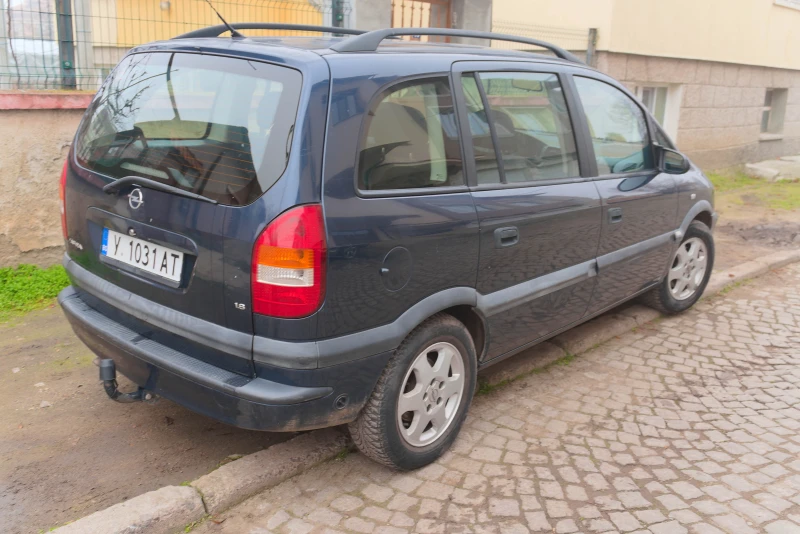 Opel Zafira 1.8, снимка 4 - Автомобили и джипове - 52836788