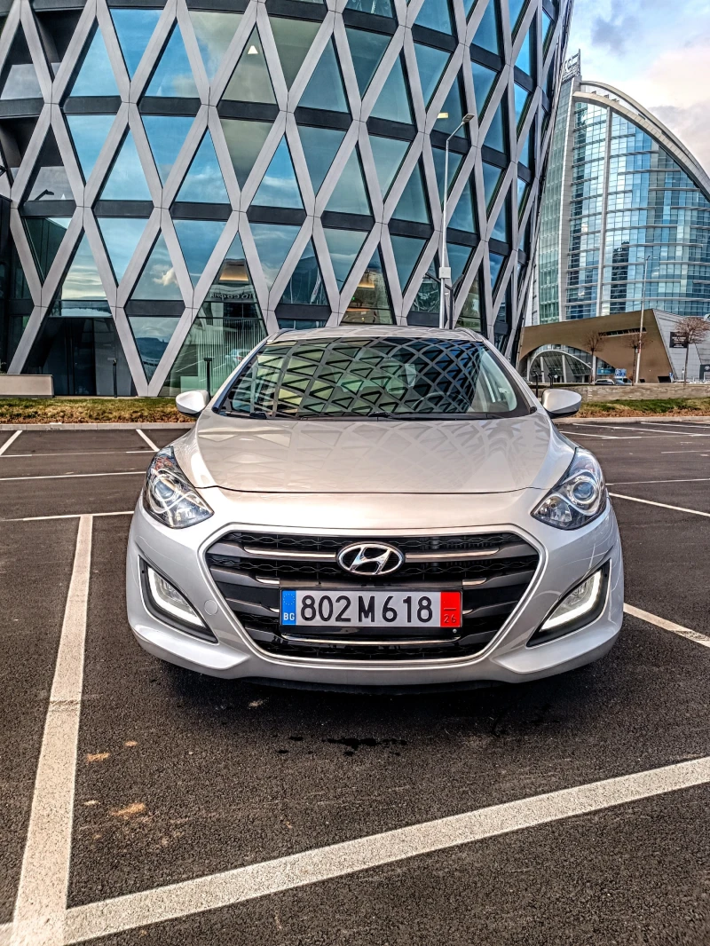 Hyundai I30 1.6 CRDI АВТОМАТИК | ВСИЧКИ ЕКСТРИ | ПОДГРЕВ | LED, снимка 2 - Автомобили и джипове - 52978797