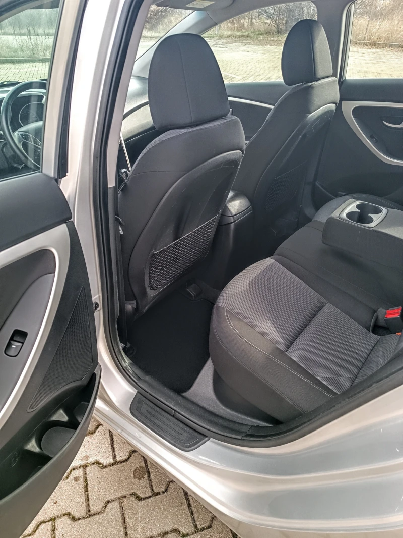 Hyundai I30 1.6 CRDI АВТОМАТИК | ВСИЧКИ ЕКСТРИ | ПОДГРЕВ | LED, снимка 10 - Автомобили и джипове - 52978797