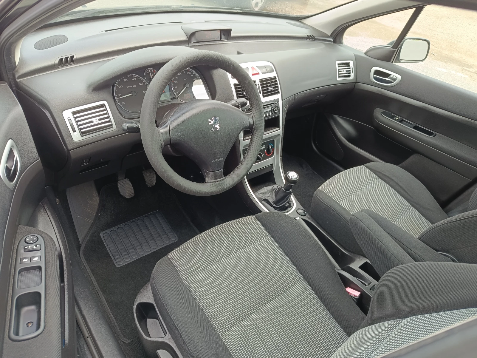 Peugeot 307 1.6i 109к.с. бензин - изображение 7