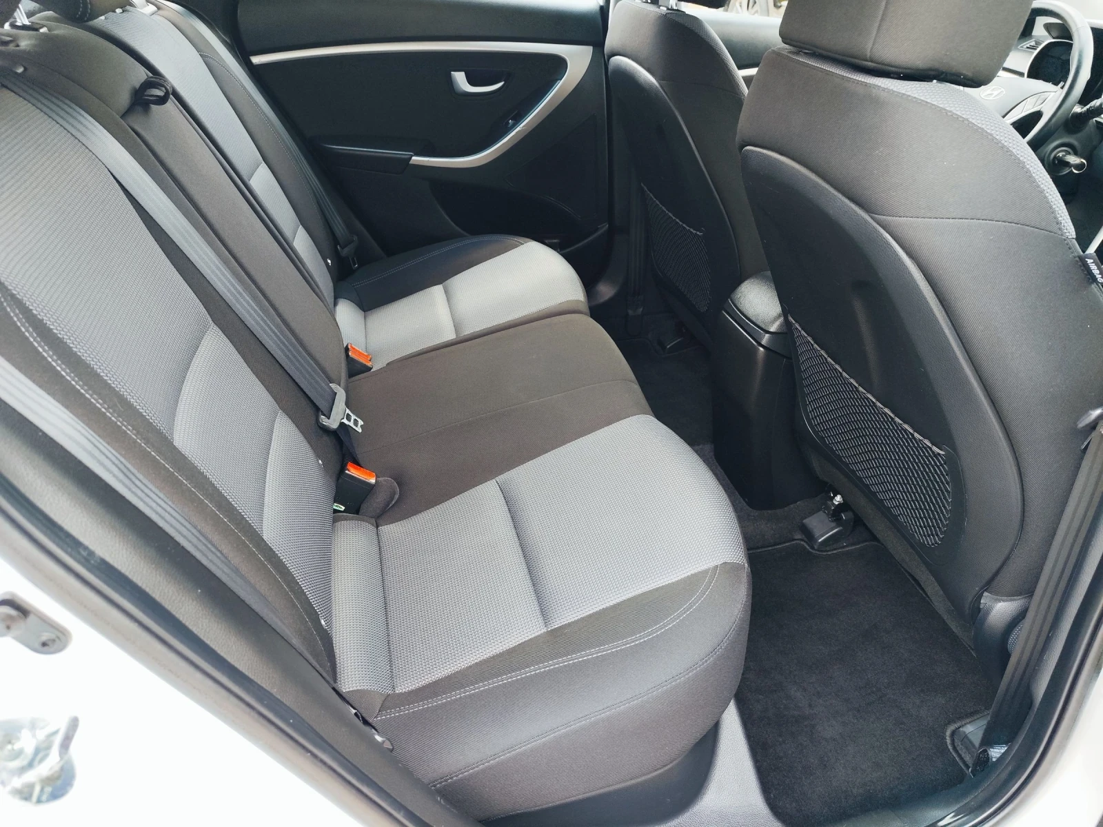 Hyundai I30 1.6 ��������� 136 �.�. | Mobile.bg � ����������� 16