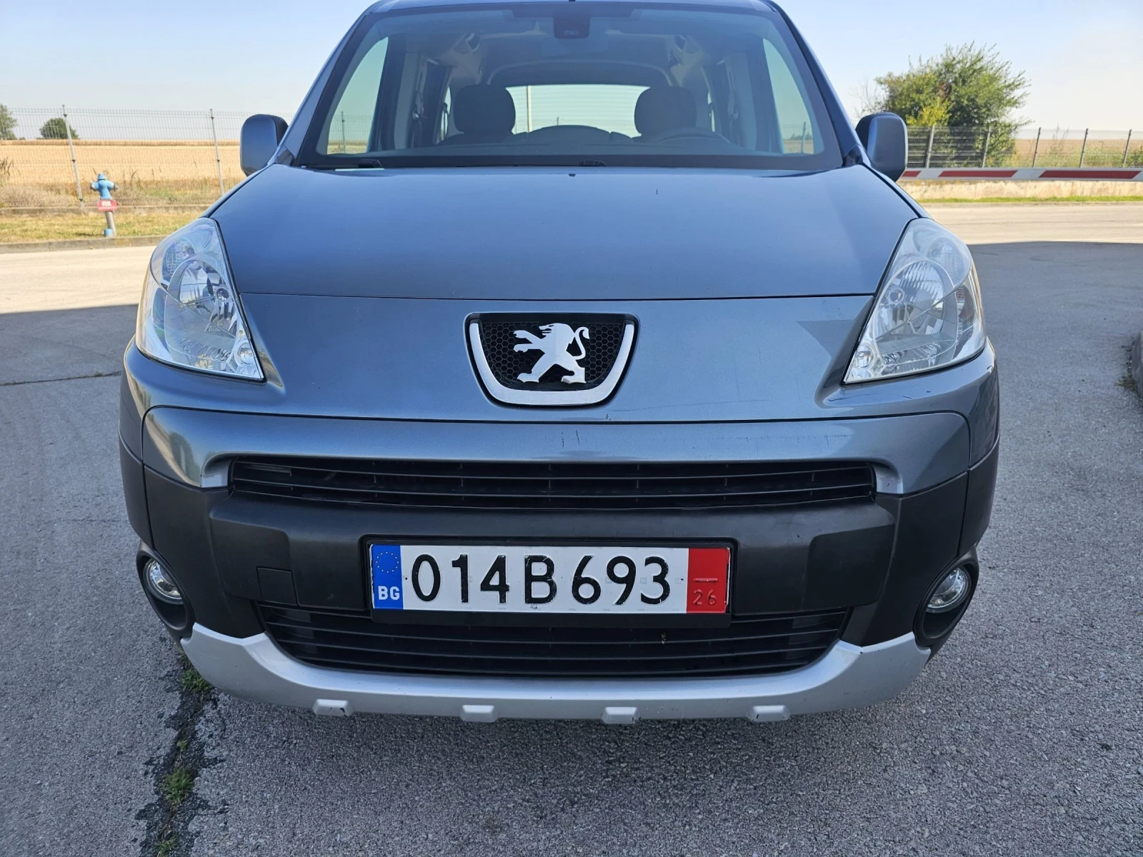 Peugeot Partner 1.6hdi X-Line - изображение 2