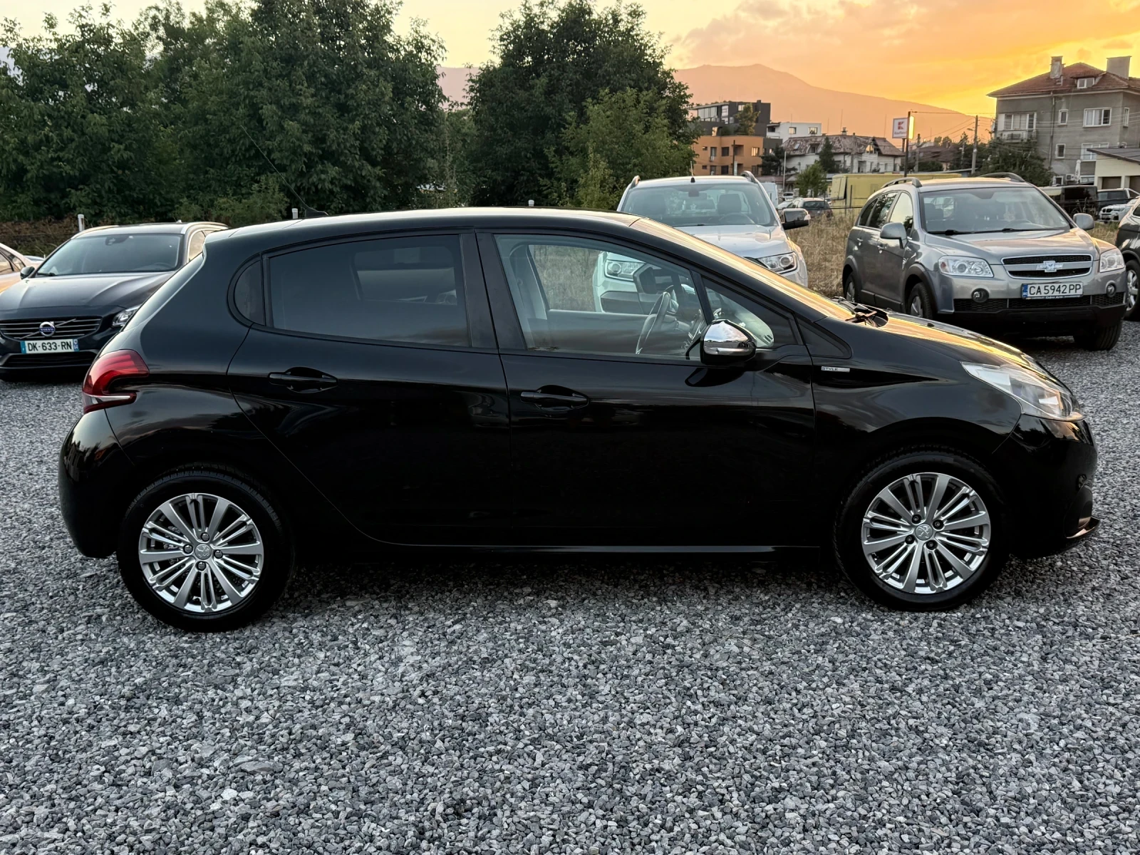Peugeot 208 Facelift 2018г. 1.2 PureTech (83 кс) 94 000 км.Eu6 - изображение 4