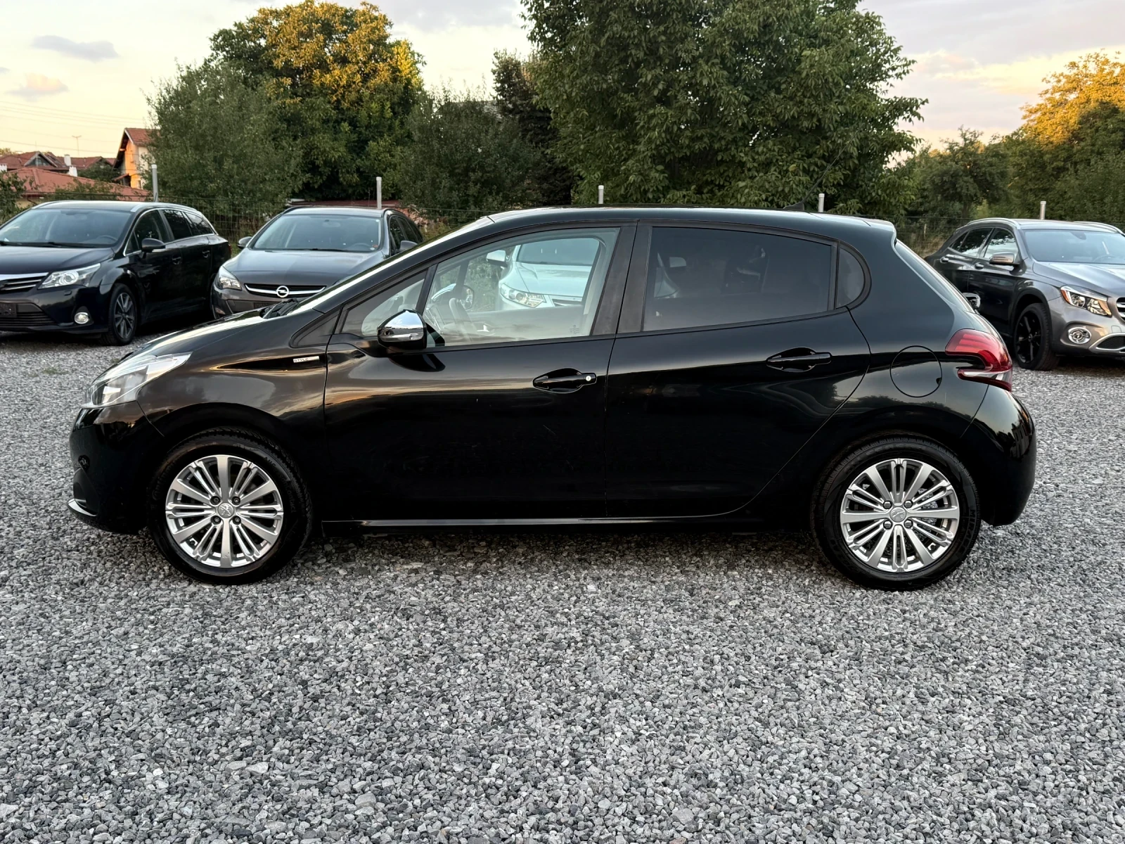 Peugeot 208 Facelift 2018г. 1.2 PureTech (83 кс) 94 000 км.Eu6 - изображение 5