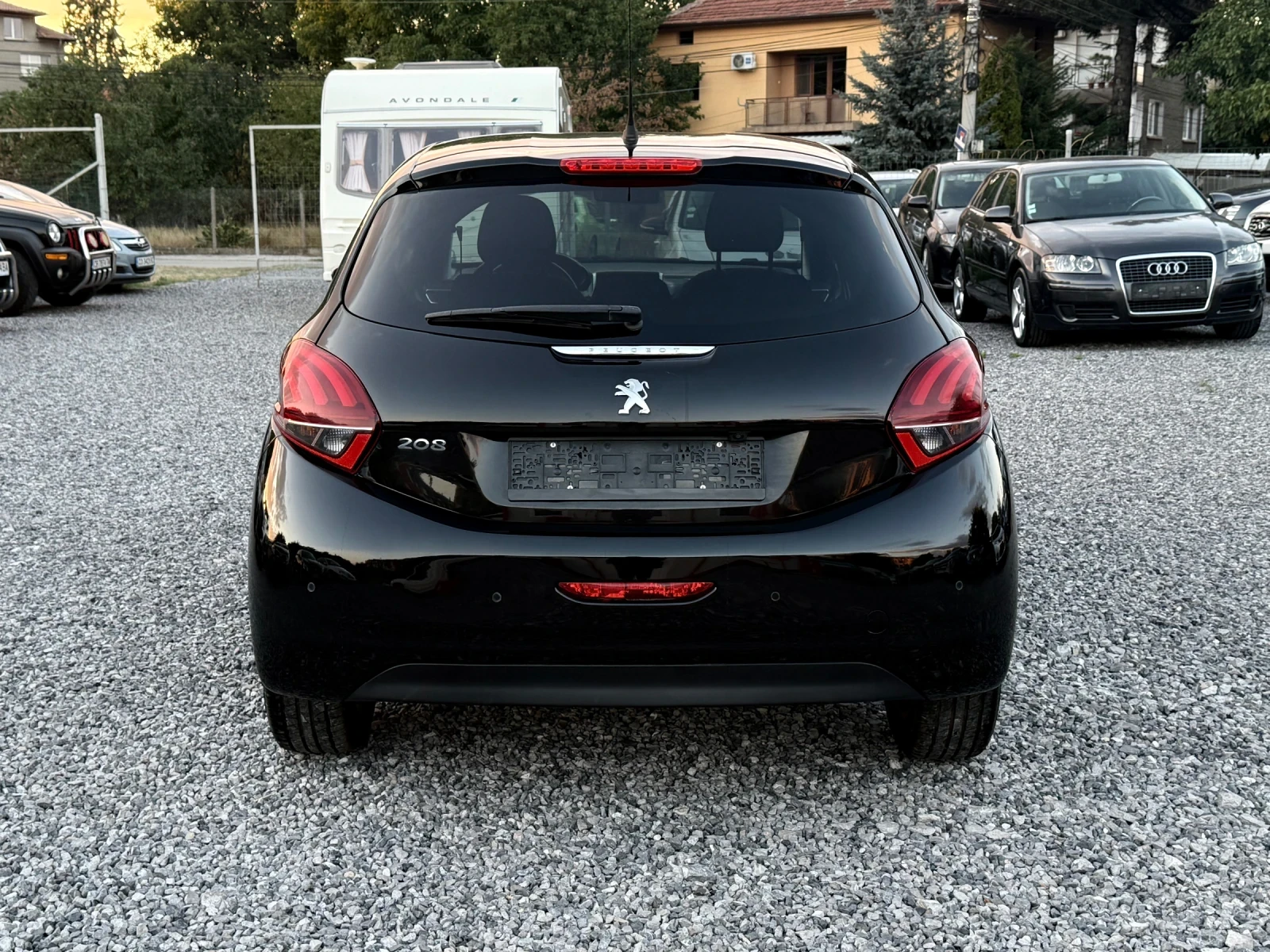 Peugeot 208 Facelift 2018г. 1.2 PureTech (83 кс) 94 000 км.Eu6 - изображение 7