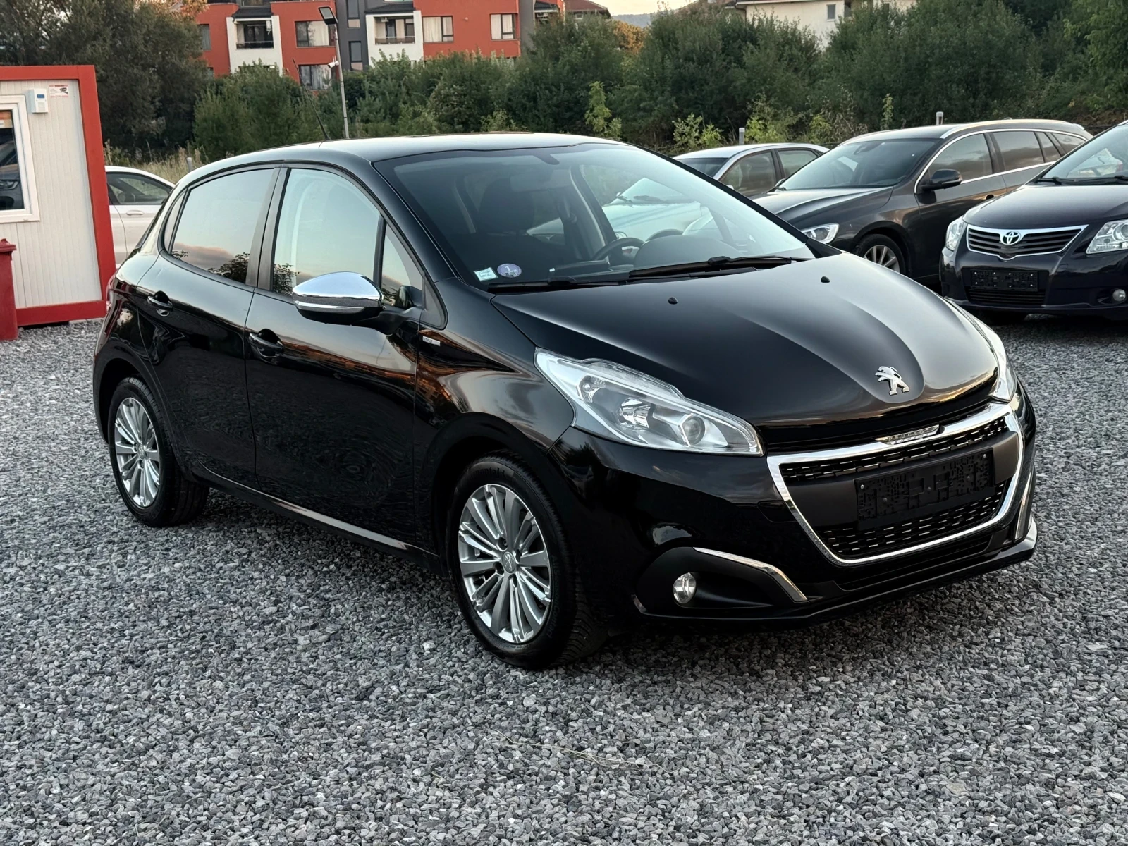 Peugeot 208 Facelift 2018г. 1.2 PureTech (83 кс) 94 000 км.Eu6 - изображение 3