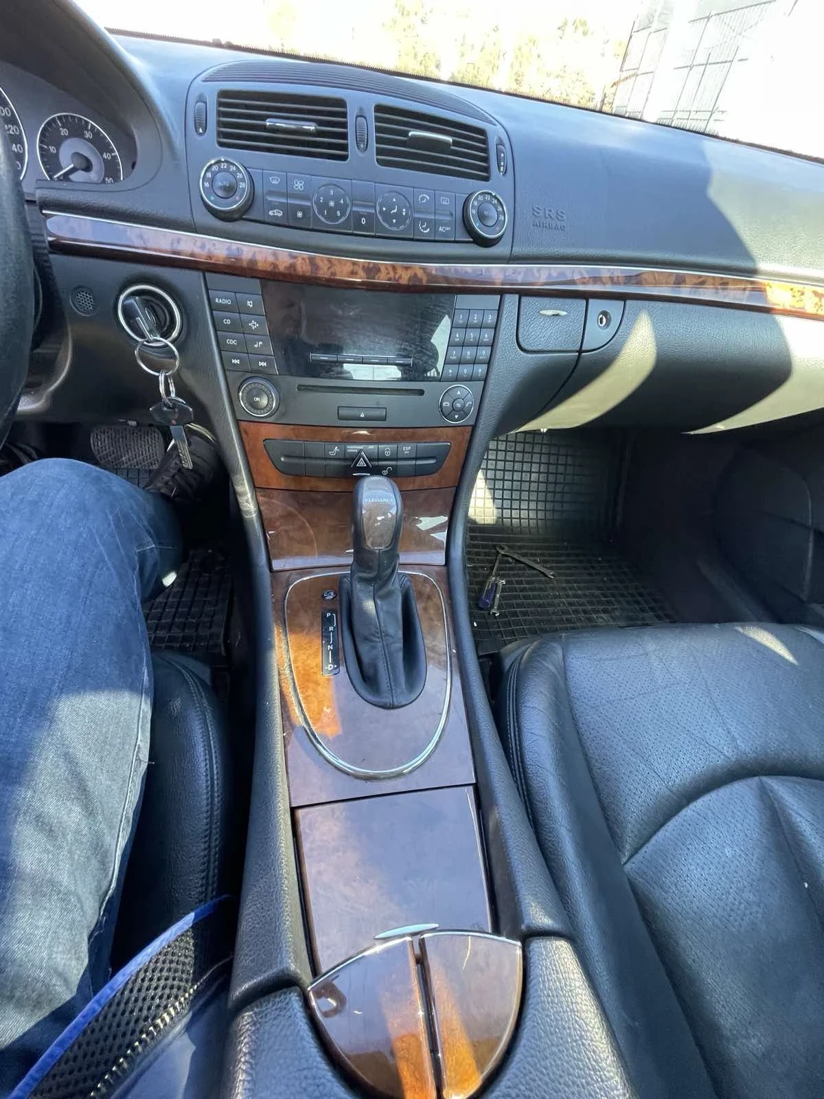 Mercedes-Benz E 220  - изображение 9