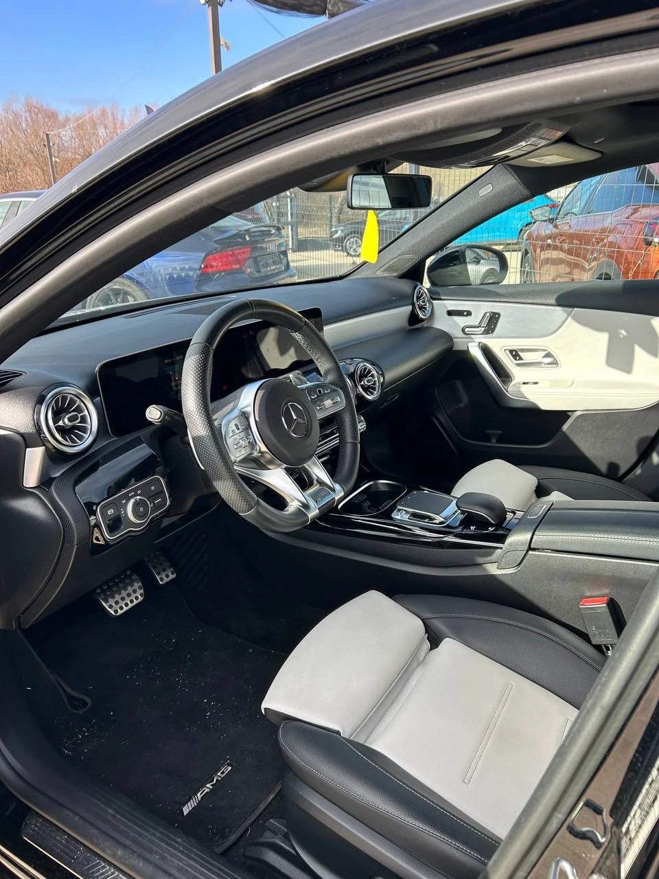 Mercedes-Benz A 35 2020 Mercedes-Benz A-Class 35AMG - изображение 9