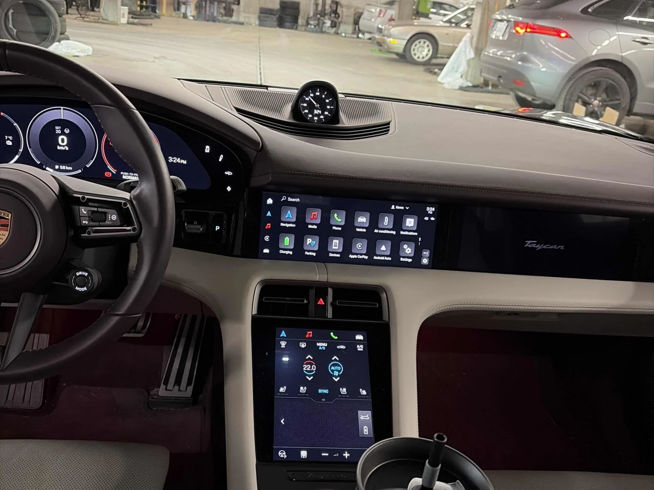 Porsche Taycan CARFAX* ��������������� ��� ������������ ������ | Mobile.bg � ����������� 9