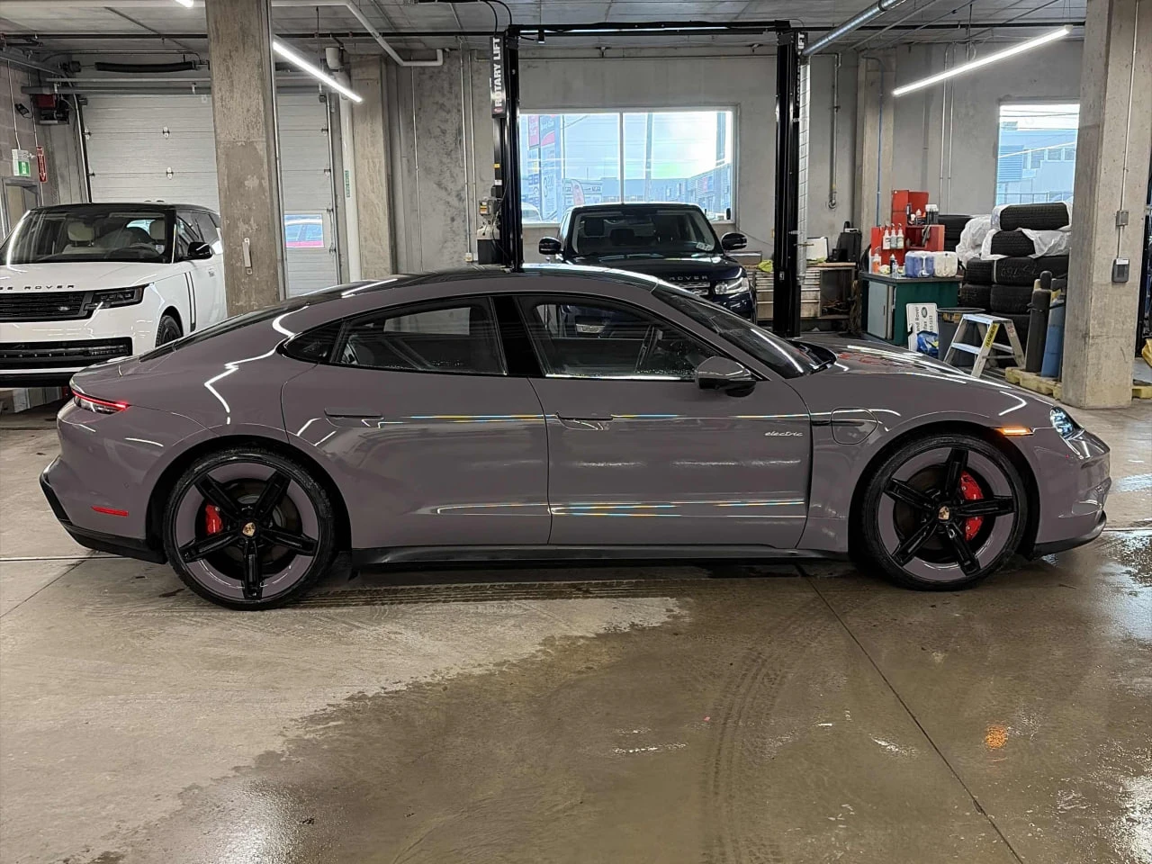 Porsche Taycan CARFAX* ��������������� ��� ������������ ������ | Mobile.bg � ����������� 3