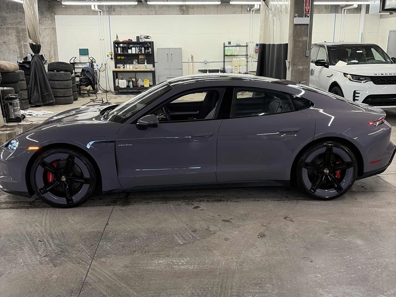 Porsche Taycan CARFAX* ��������������� ��� ������������ ������ | Mobile.bg � ����������� 2