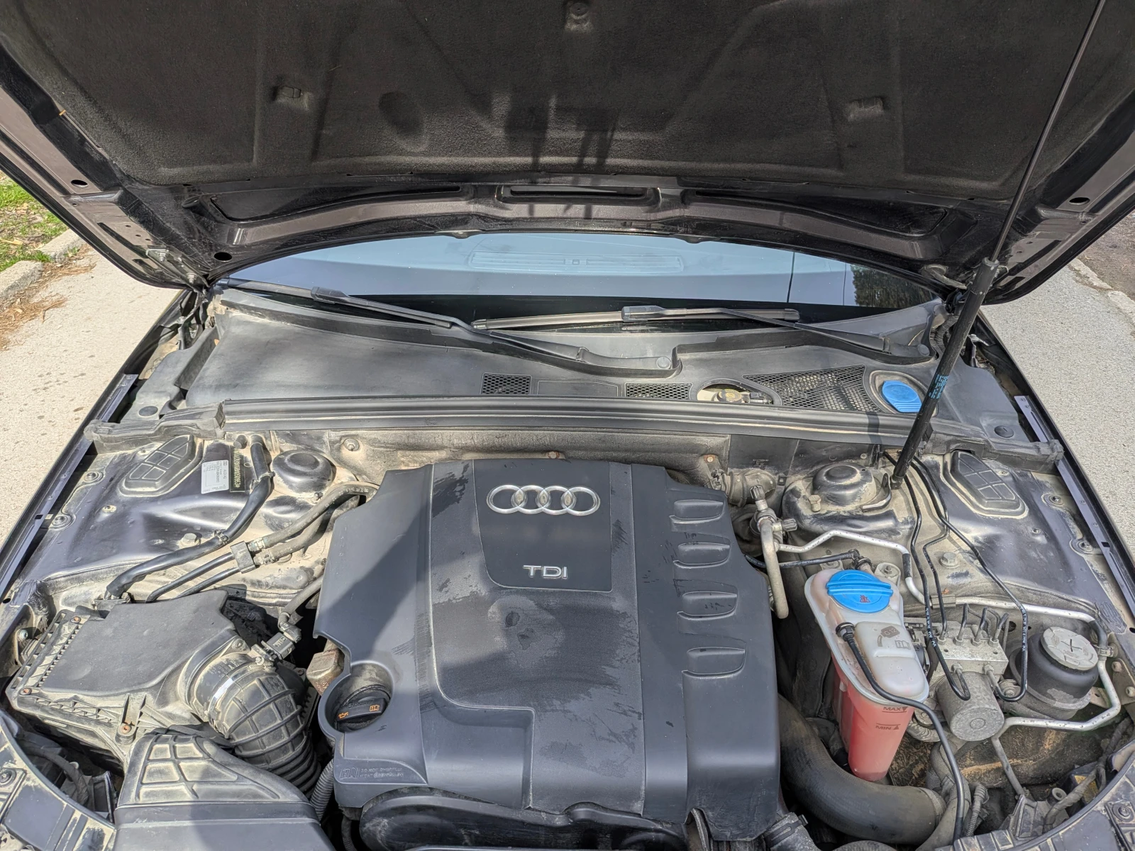 Audi A4 * RECARO* XENON* LED* NAVI* РЪЧКА!* ПОДГРЕВ* SPORT, снимка 17 - Автомобили и джипове - 53760361