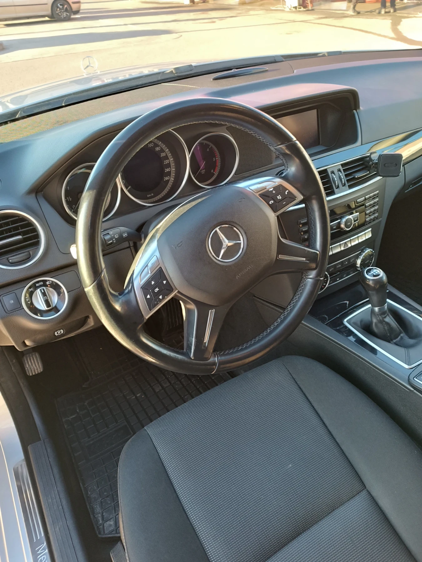 Mercedes-Benz C 220 W204, снимка 9 - Автомобили и джипове - 53772034