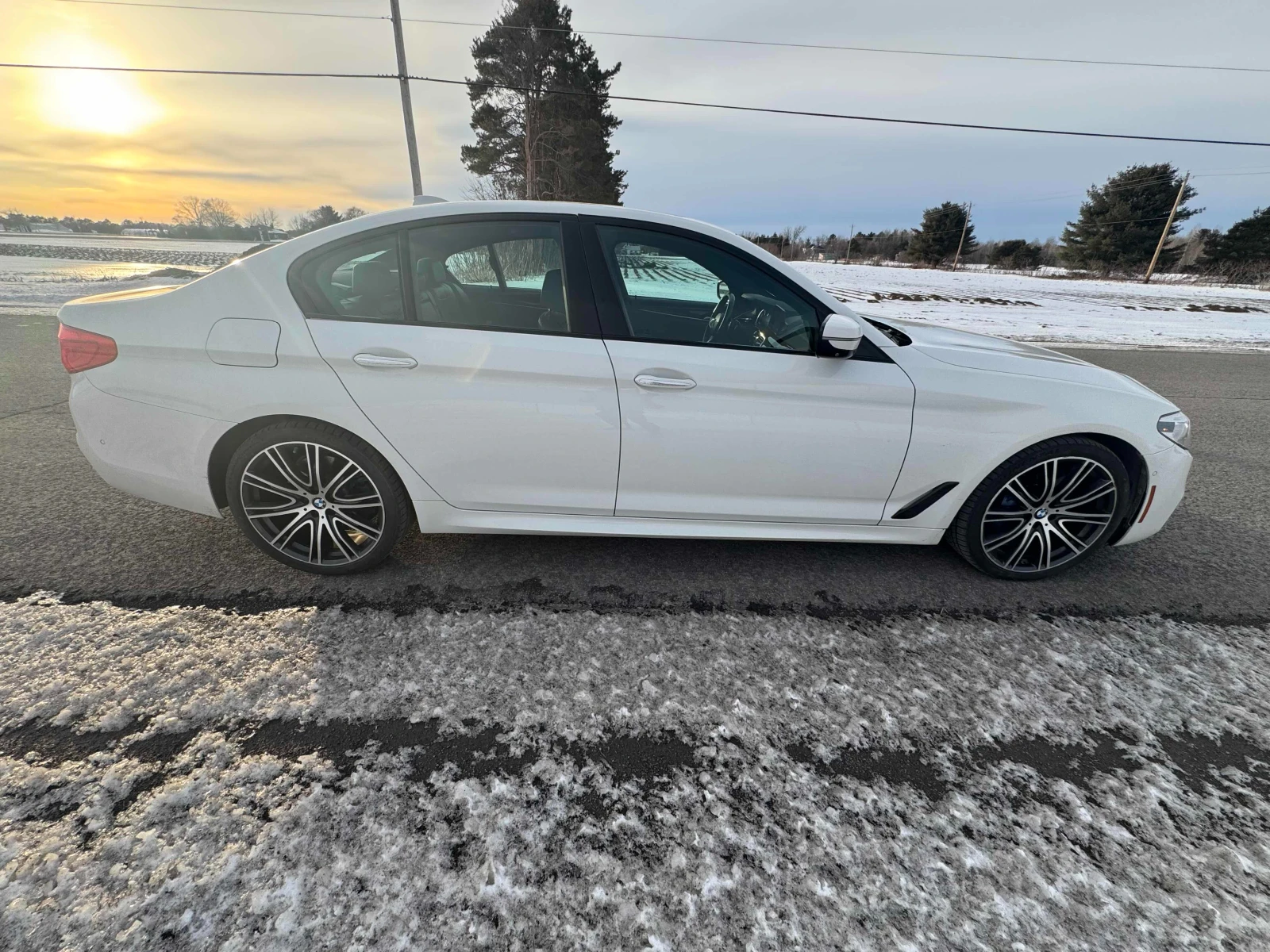 BMW 540 M* SPORT* XDRIVE* HARMON* KARDON* ОБДУХВАНЕ* , снимка 2 - Автомобили и джипове - 53904164