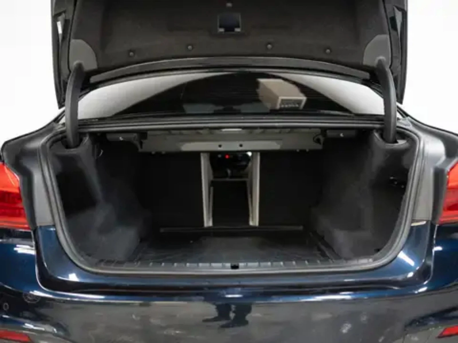 BMW 550 M550i/2019/81000KM/H&K/HUD/PANO/XDRIVE/MPACK, снимка 14 - Автомобили и джипове - 53972486