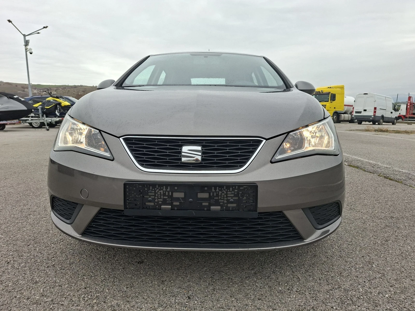 Seat Ibiza 1, 4D EVRO 6b, снимка 2 - Автомобили и джипове - 54042871