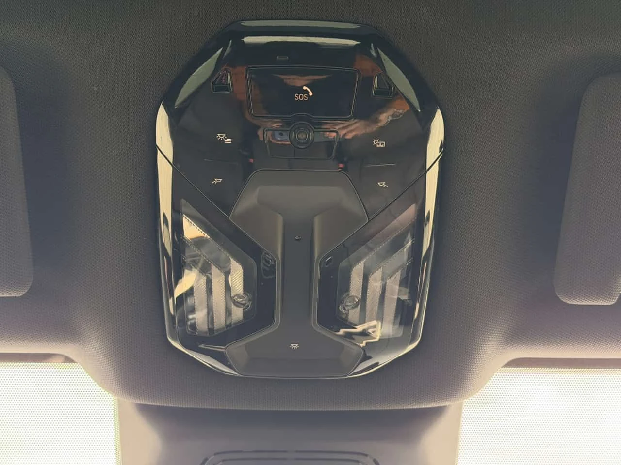 BMW iX * xDrive50 * 360 * PANO * ПОДГРЕВИ * ПАМЕТ, снимка 15 - Автомобили и джипове - 54098748