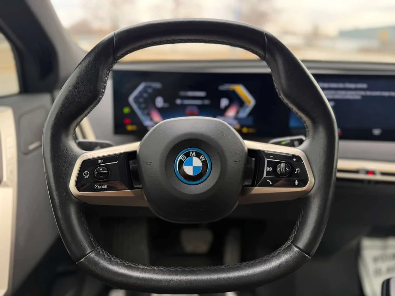 BMW iX * xDrive50 * 360 * PANO * ПОДГРЕВИ * ПАМЕТ, снимка 16 - Автомобили и джипове - 54098748