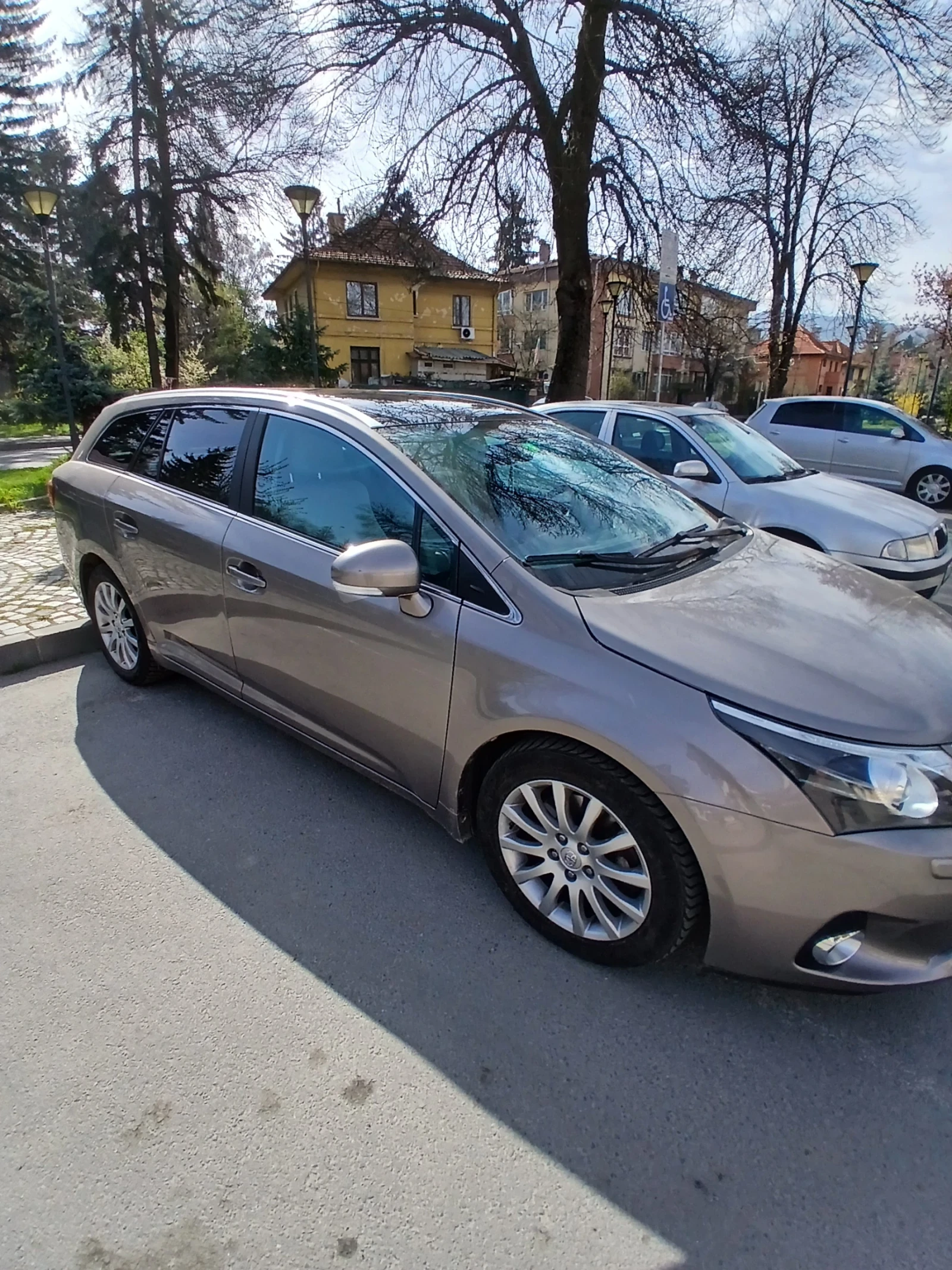 Toyota Avensis, снимка 2 - Автомобили и джипове - 54224549