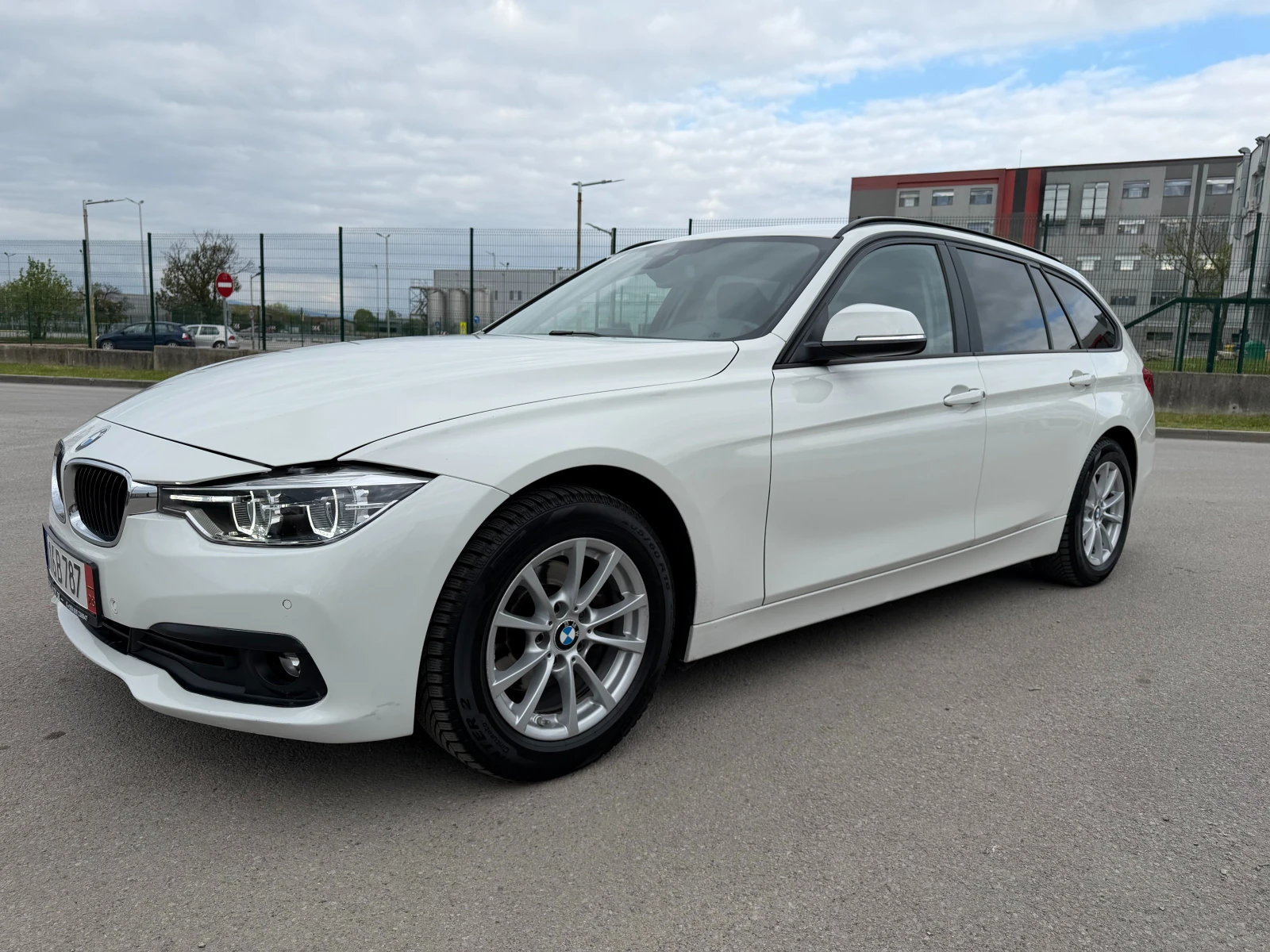 BMW 320 d 16d FACELIFT FULL LED АВТОМАТ ПАРКТРОНИК TOP