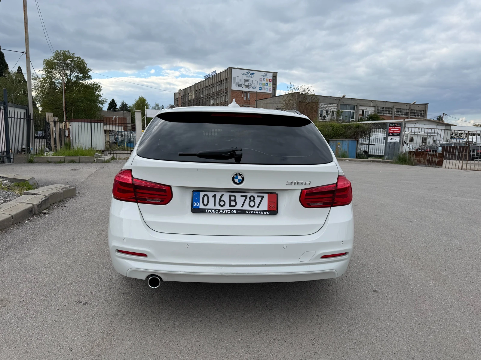 BMW 320 d 16d FACELIFT FULL LED АВТОМАТ ПАРКТРОНИК TOP, снимка 5 - Автомобили и джипове - 54382882