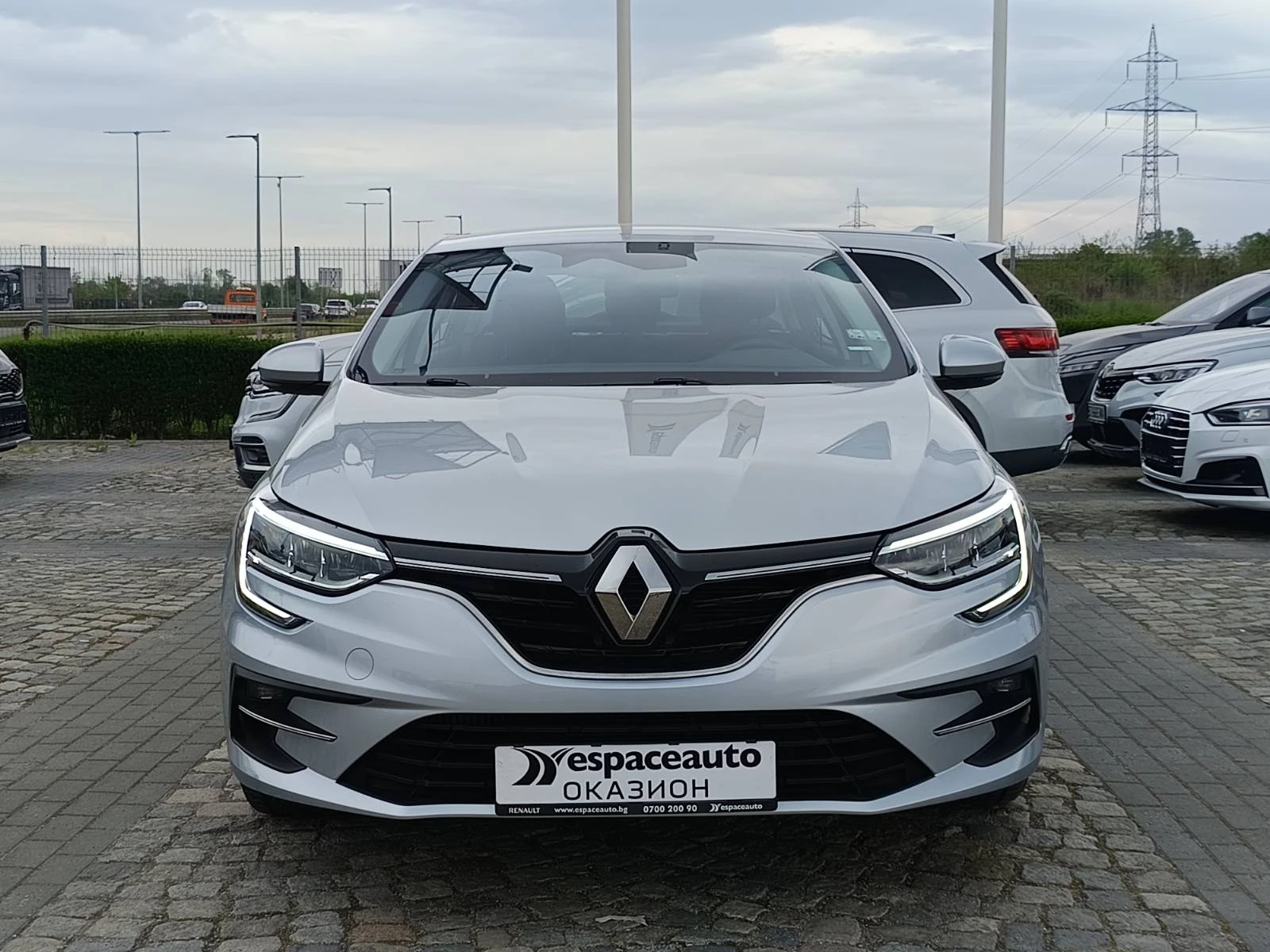 Renault Megane 1.3Tce/ 140к.с. КАПАРИРАН, снимка 2 - Автомобили и джипове - 54454433