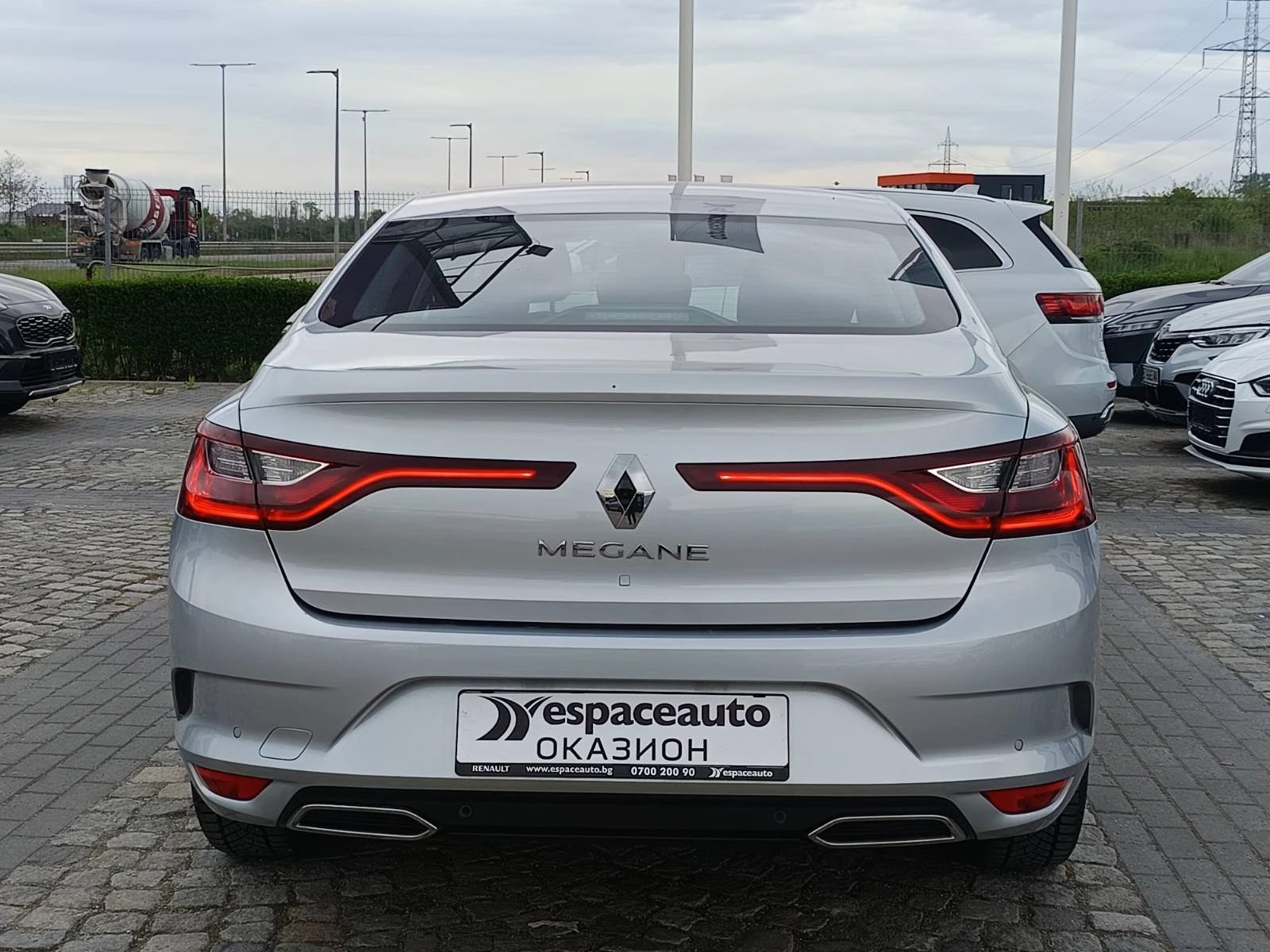 Renault Megane 1.3Tce/ 140к.с. КАПАРИРАН, снимка 5 - Автомобили и джипове - 54454433