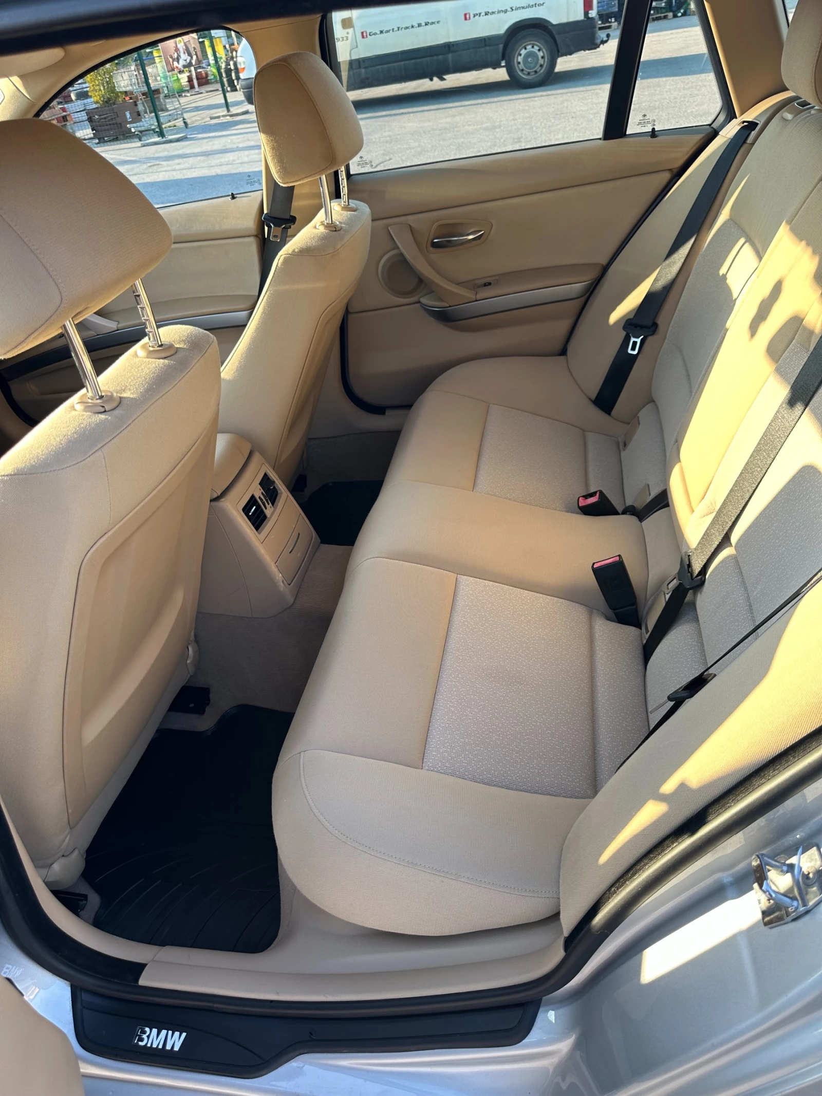 BMW 320, снимка 9 - Автомобили и джипове - 54496508