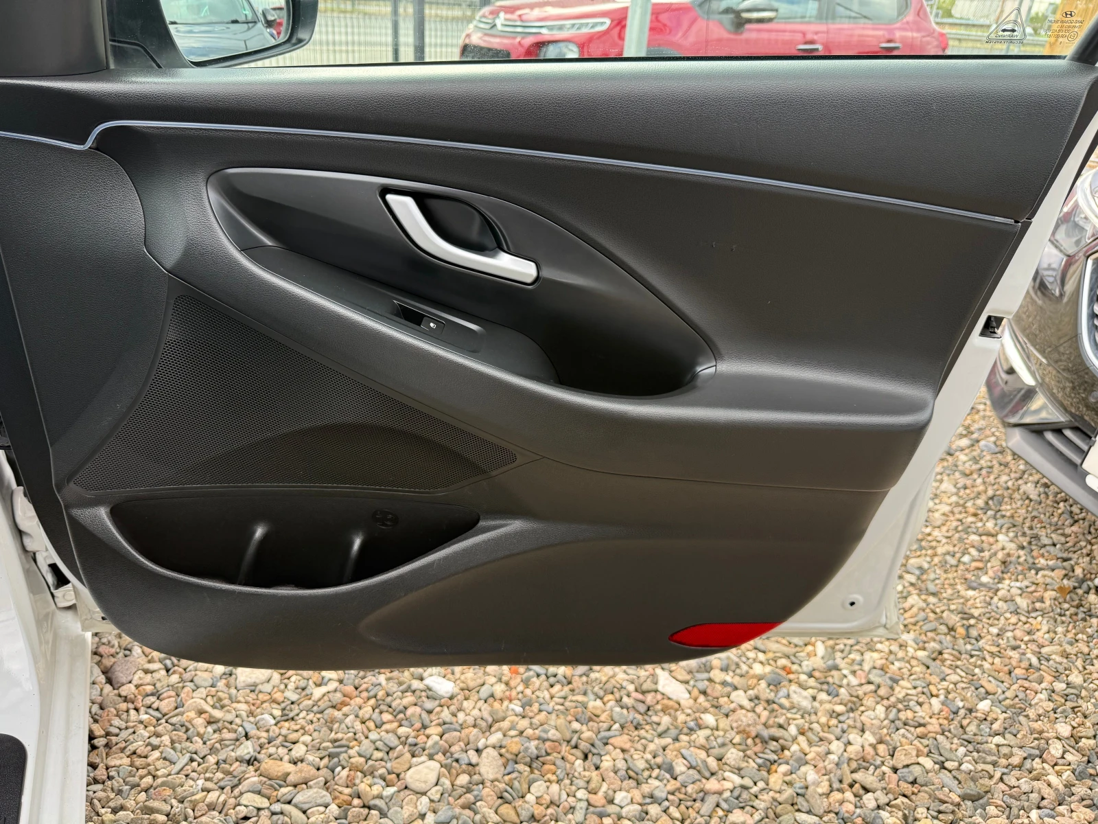 Hyundai I30 1.4 i, снимка 14 - Автомобили и джипове - 54633767