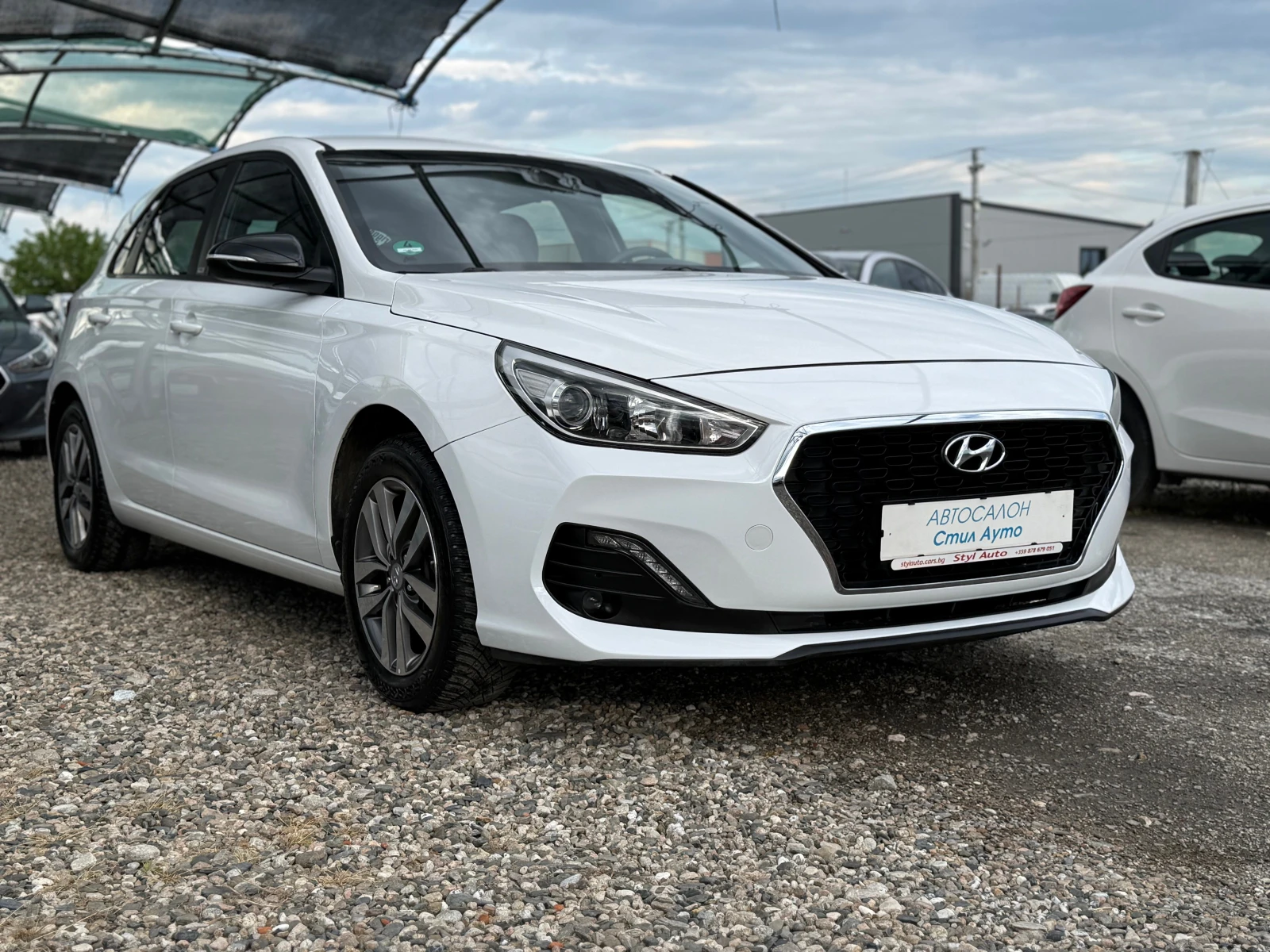 Hyundai I30 1.4 i, снимка 3 - Автомобили и джипове - 54633767