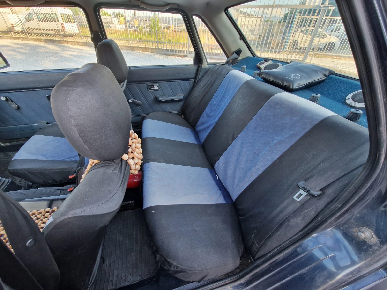 Audi 80 1.8 MI, снимка 12 - Автомобили и джипове - 54738317