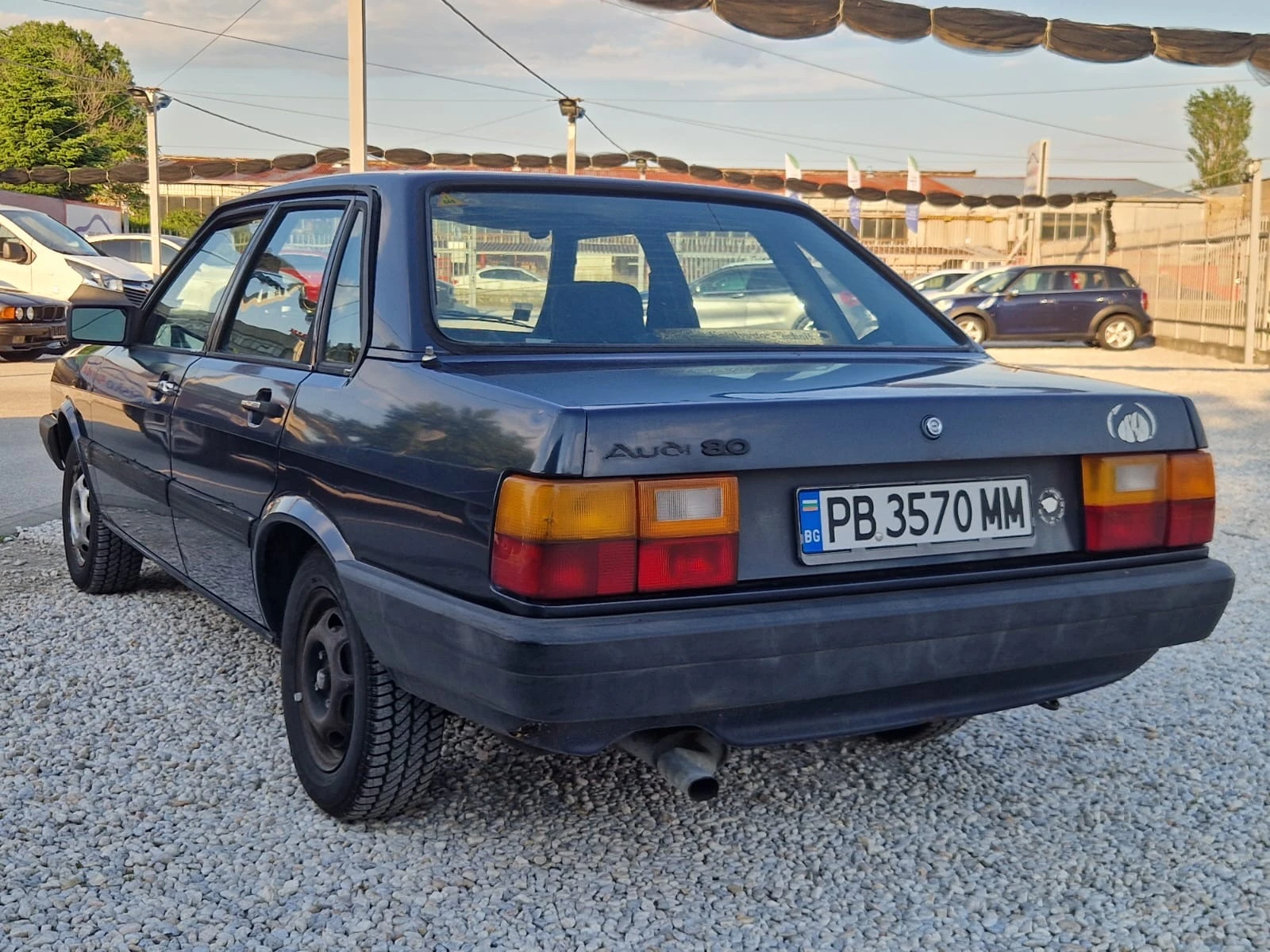 Audi 80 1.8 MI, снимка 4 - Автомобили и джипове - 54738317