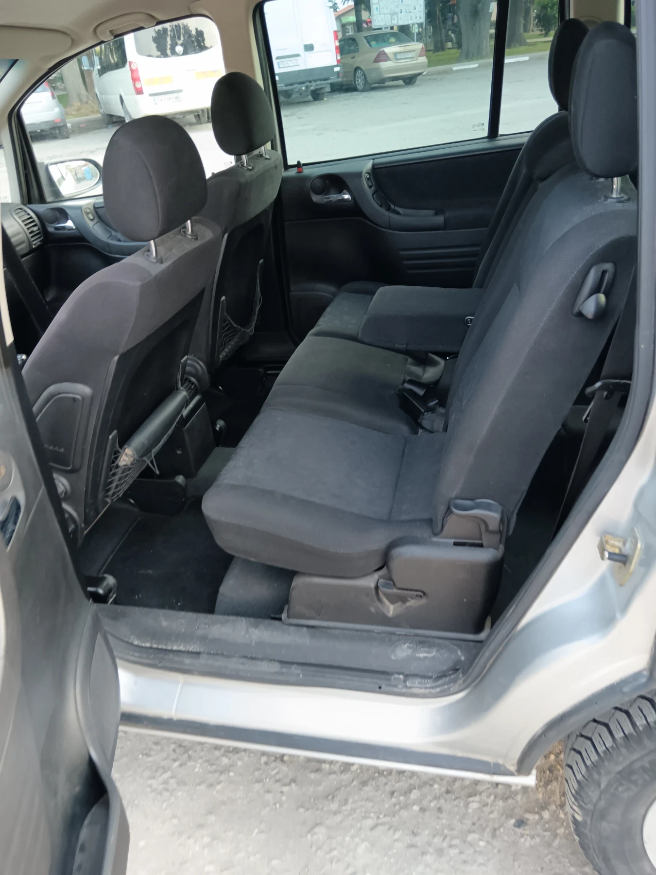 Opel Zafira 2.0Д  101К клима, снимка 13 - Автомобили и джипове - 54801534